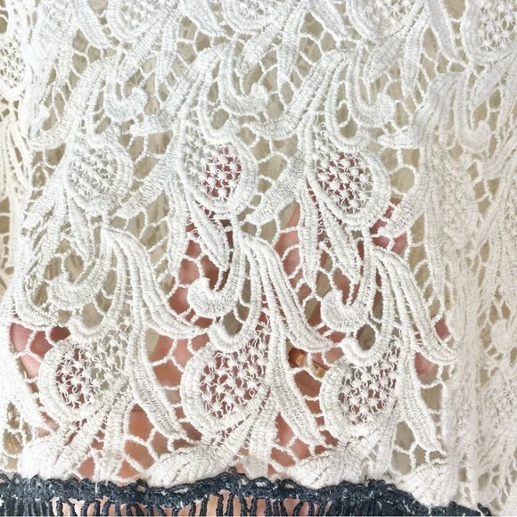 DRESS THE POPULATION BELL SLEEVE TOP - Picture 9 of 11